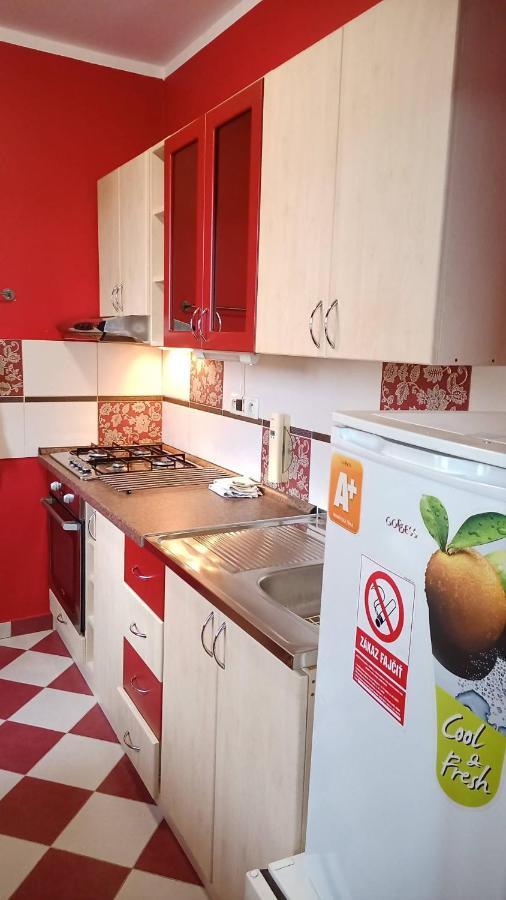 Wolf Apartman Pokojne Ubytovanie V Povazskej Bystrici Ticha Lokalita S Parkovanim Vsade Blizko Vhodne Pre Pracovne Cesty Turistiku Aj Oddych Plne Vybavena Kuchyna Povazska Bystrica Ngoại thất bức ảnh